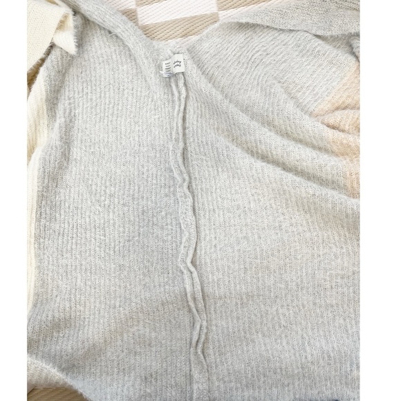 Anthropologie Saturday Sunday Colorblock Kimono Poncho Sweater Gray Cream - Picture 6 of 7